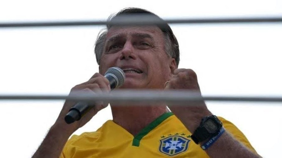 Bolsonaro critica relatório da PF que o indiciou no caso das joias