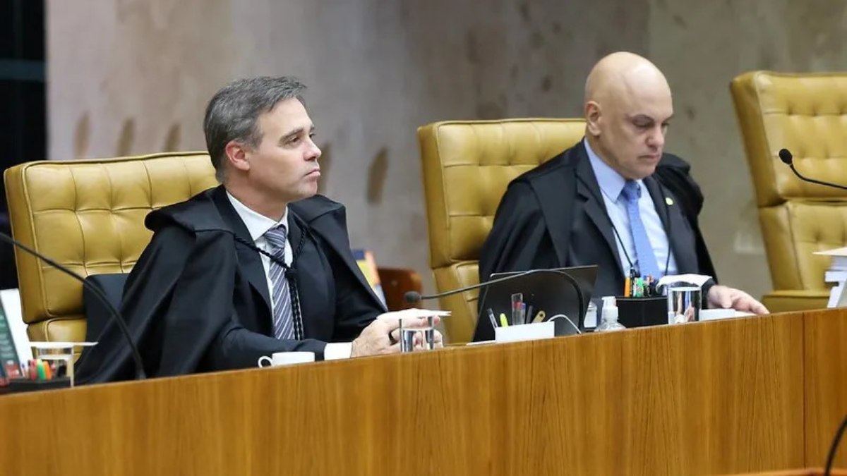 Um
dia após atritos, ministros fazem primeira sessão no STF - QTU Questões do Universo