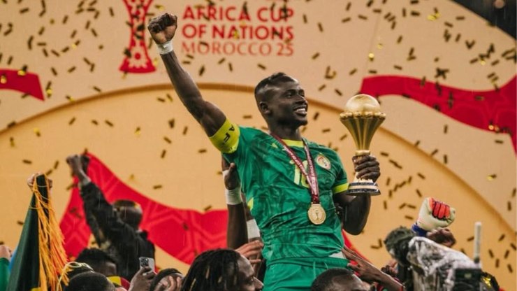 As%20credenciais%20de%20Man%C3%A9%3A%20sensa%C3%A7%C3%A3o%20na%20Europa%20e%20t%C3%ADtulos%20por%20Senegal