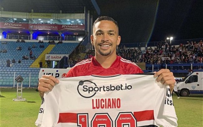 Luciano completa 100 jogos vestindo a camisa do São Paulo