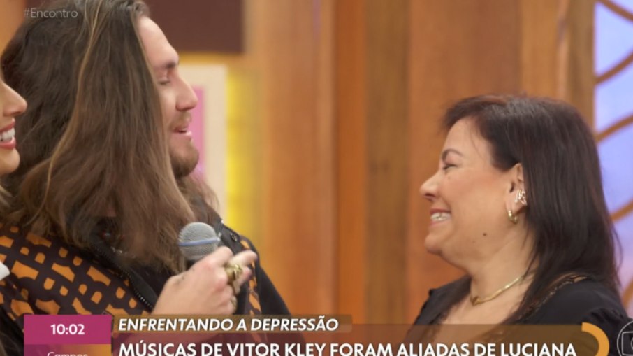 Fã se encontra com Vitor Kley no 'Encontro'