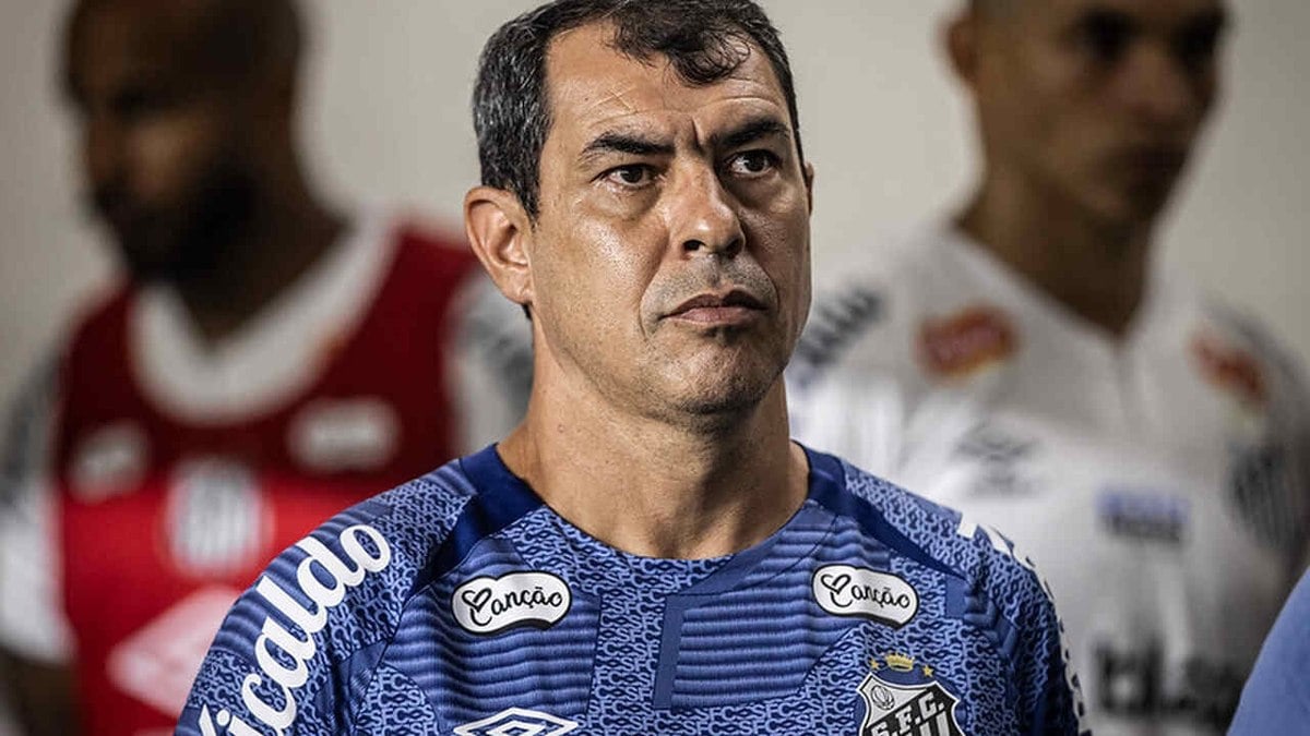 Fábio Carille tem em mãos uma oferta para retornar ao Corinthians