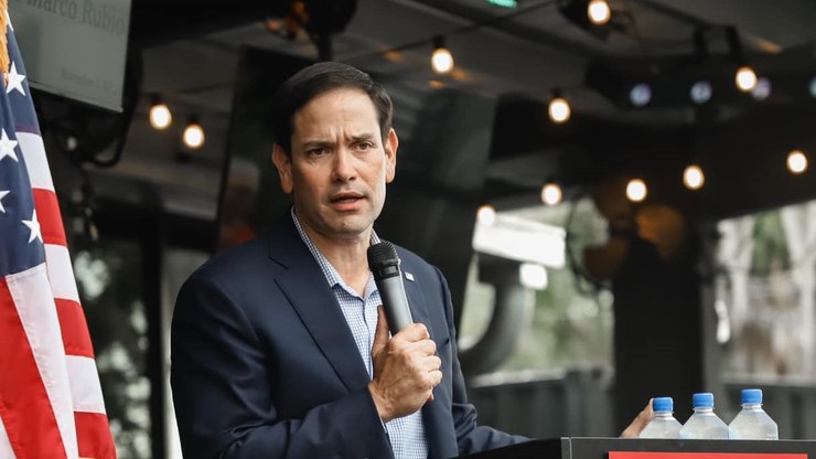 Quem é Marco Rubio, interlocutor de Trump no “tarifaço”