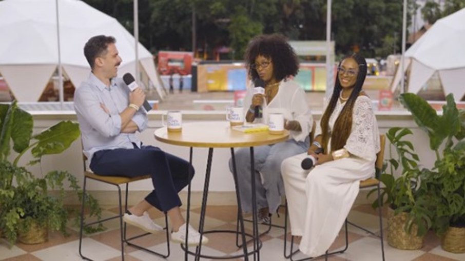 Katiuscia Ribeiro e Eliane Marques no Inteligência Orgânica: questionando certezas e celebrando a inteligência da experiência e da ancestralidade