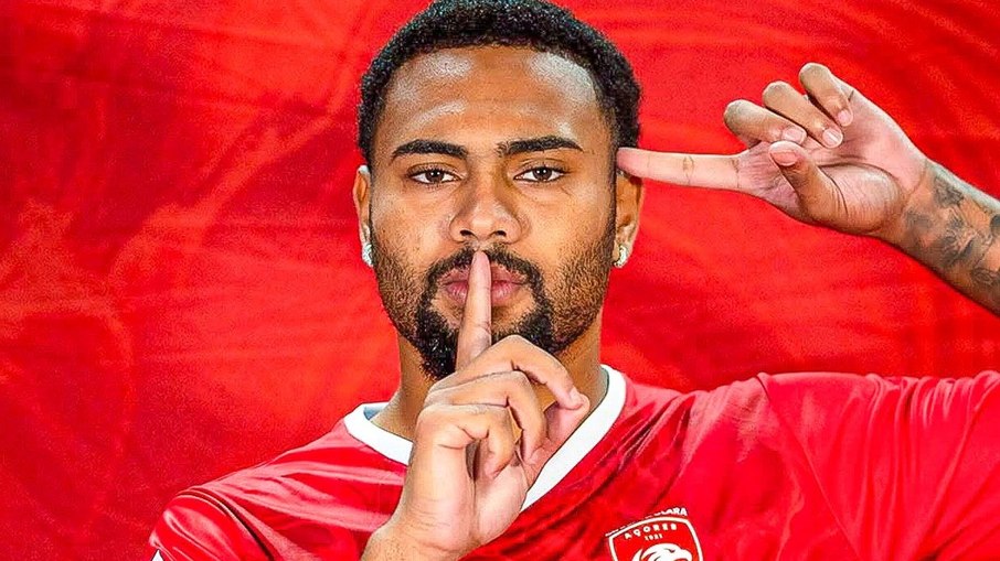 Wendel passou pelo Santos e agora defende o Santa Clara