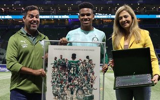 Palmeiras homenageia Estêvão em despedida do jovem no Allianz
