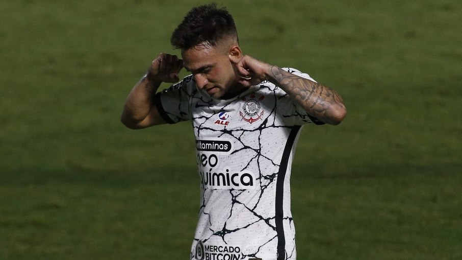 Gustavo Mosquito pede rescisão com o Corinthians