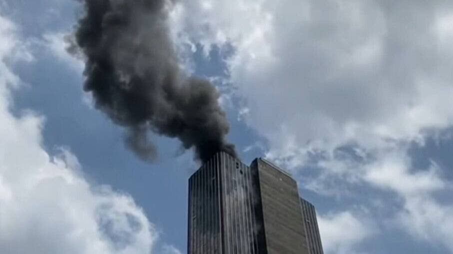 Incêndio no prédio Paulista I, na Av. Paulista 