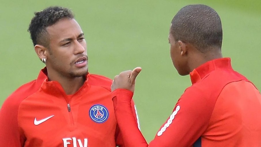 Neymar e Mbappé tem relação de conflito, aponta site