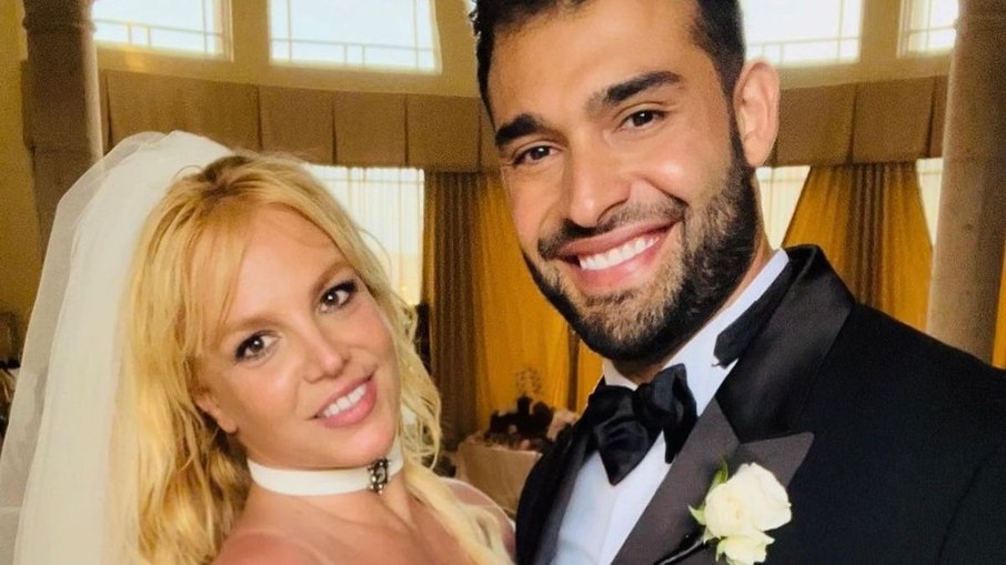 Ex-marido de Britney Spears confirma término: 'Merdas acontecem'