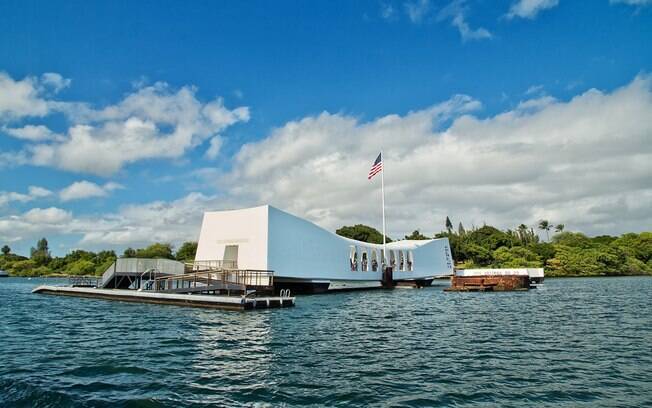 Pearl Harbor já é conhecida por sua história, mas com certeza vale a pena prestar homenagens e conhecer o museu