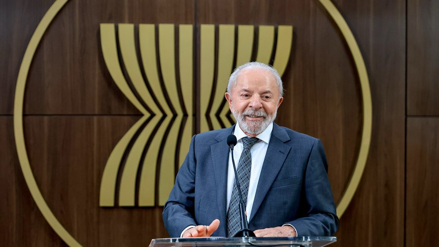 Lula comentou sobre a reunião antes de deixar a Indonésia