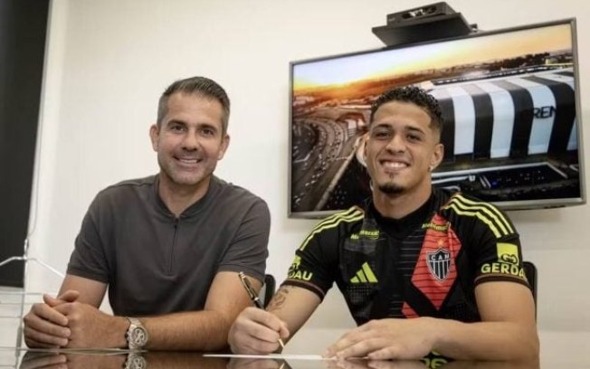 Galo renova com goleiro promissor da sua base Galo renova com goleiro promissor da sua base