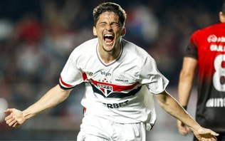 São Paulo vence e larga na frente do Athletico na Copa do Brasil