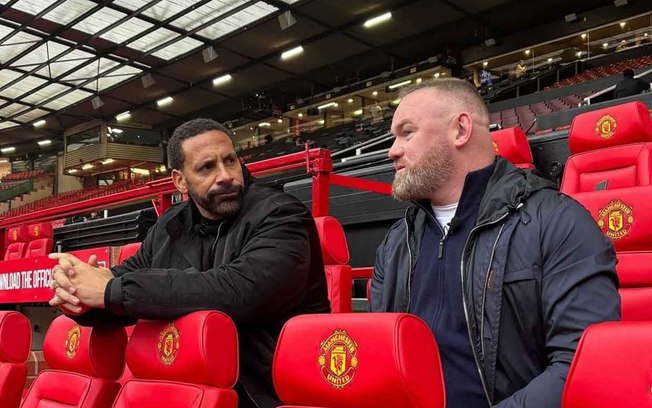 O ex-atacante Wayne Rooney em visita ao Manchester United