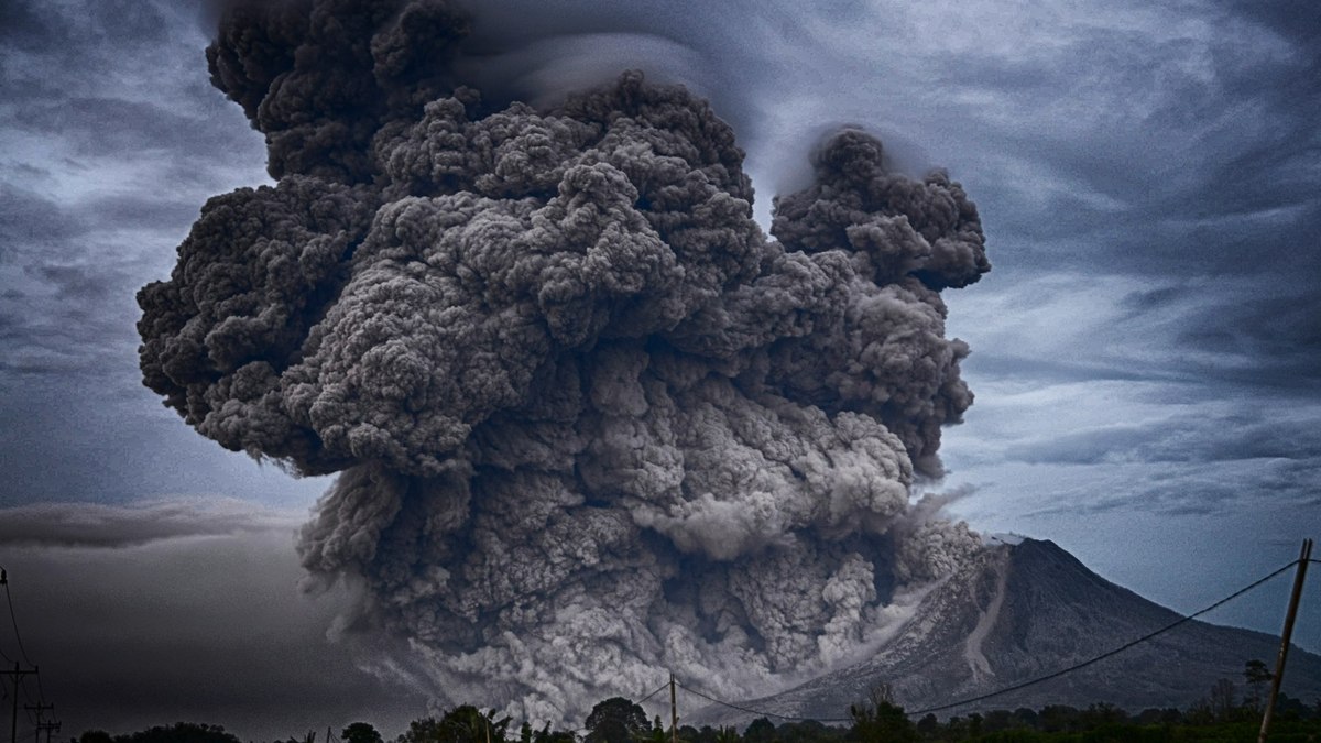 Erupção vulcânica Erupção vulcânica