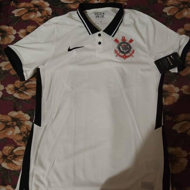 Suposta nova camisa do Corinthians vazou nas redes sociais