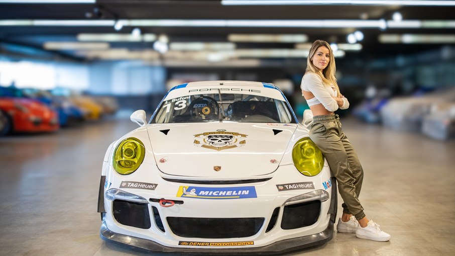 Leticia Bufoni estreia na Porsche Cup em março, no autódromo de Goiânia
