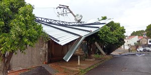 Tempestade em SP: mais de 200 mil pessoas continuam sem luz