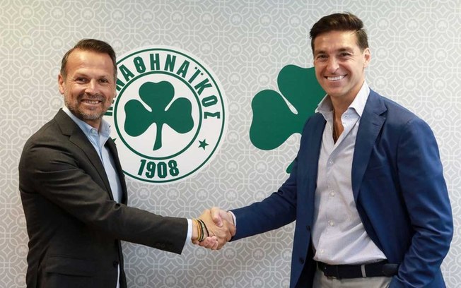 Diego Alonso (à direita) vai comandar o Panathinaikos. Seu contrato é por duas temporadas 