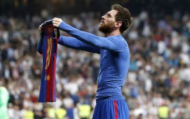 Messi renovou seu contrato com o Barcelona e multa rescisória passou de R$ 1 bilhão