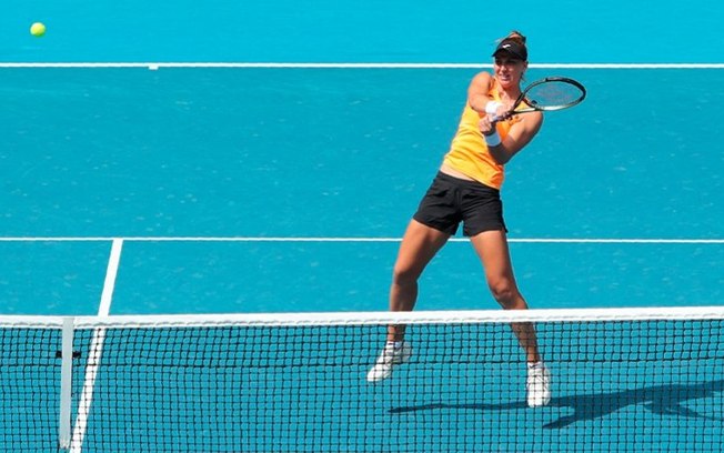Ao lado de Krejcikova, Bia Maia estreia com vitória nas duplas em Toronto Ao lado de Krejcikova, Bia Maia estreia com vitória nas duplas em Toronto