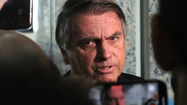 STF%20cobra%20explica%C3%A7%C3%B5es%20ap%C3%B3s%20arma%20de%20Bolsonaro%20ser%20apreendida