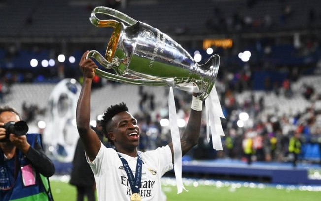 Autor do gol do título, Vini Jr. celebra conquista da Champions League: 'Sou a pessoa mais feliz do mundo'