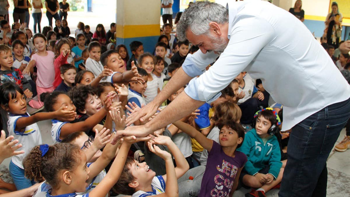 A educação de base é o ponto de partida para reduzir as diferenças sociais no longo prazo A educação de base é o ponto de partida para reduzir as diferenças sociais no longo prazo