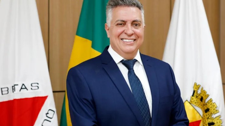 Prefeito%20de%20BH%20se%20abriga%20em%20bunker%20em%20Israel%20ap%C3%B3s%20resposta%20do%20Ir%C3%A3