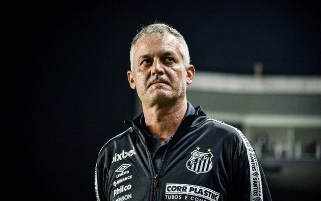 Lisca divide com os jogadores do Santos a culpa pela derrota na Vila