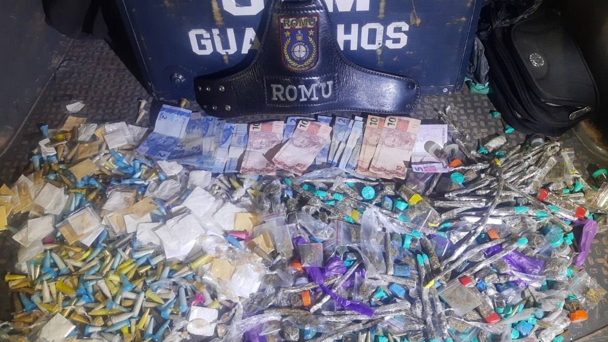 Sacola também continha 97 reais em dinheiro. Sacola também continha 97 reais em dinheiro.