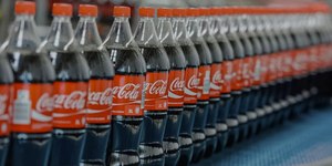 Coca-Cola condenada por vender bebida com corpo estranho