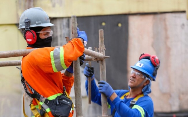 PAT anuncia 52 vagas e setor da construção civil concentra oportunidades