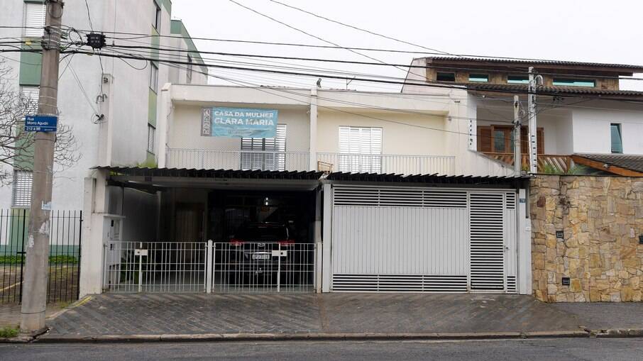 Local oferece serviços como consulta com nutricionista, aulas de violão, crochê, alfabetização de adultos, atendimento com assistente social.