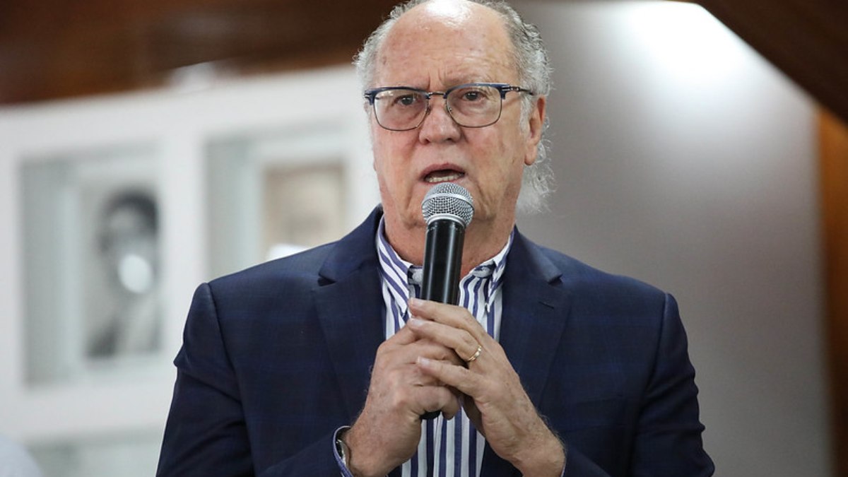 Falcão rebate crítica de técnicos: "Sejam mais competentes"