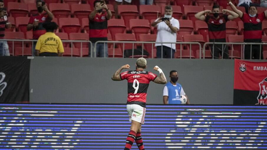 Gabigol desfalcará o Flamengo contra o Corinthians