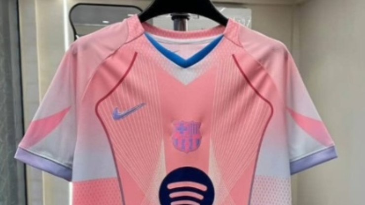 Camisa%20%22pirata%22%20do%20Barcelona%20gera%20mist%C3%A9rio%20e%20vira%20moda