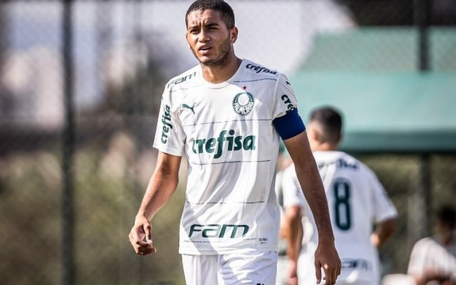 Gabriel Vareta celebra bom início de temporada do Palmeiras sub-17: 'Forte sintonia'