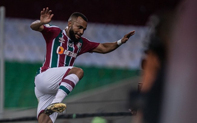 Samuel Xavier vibra com boa fase no Fluminense e confiança com Diniz