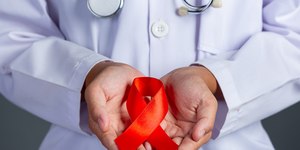 Dezembro vermelho: mês da conscientização sobre prevenção do HIV