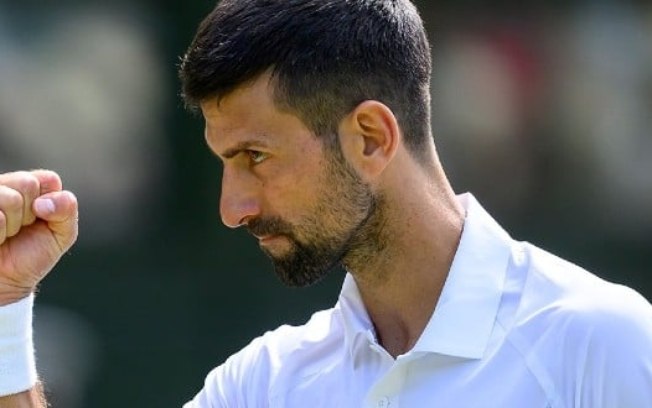 Djokovic atropela, vai às quartas de Wimbledon e detona torcedores de Rune