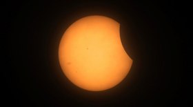 Eclipse solar é visto no México, EUA e Canadá; veja imagens
