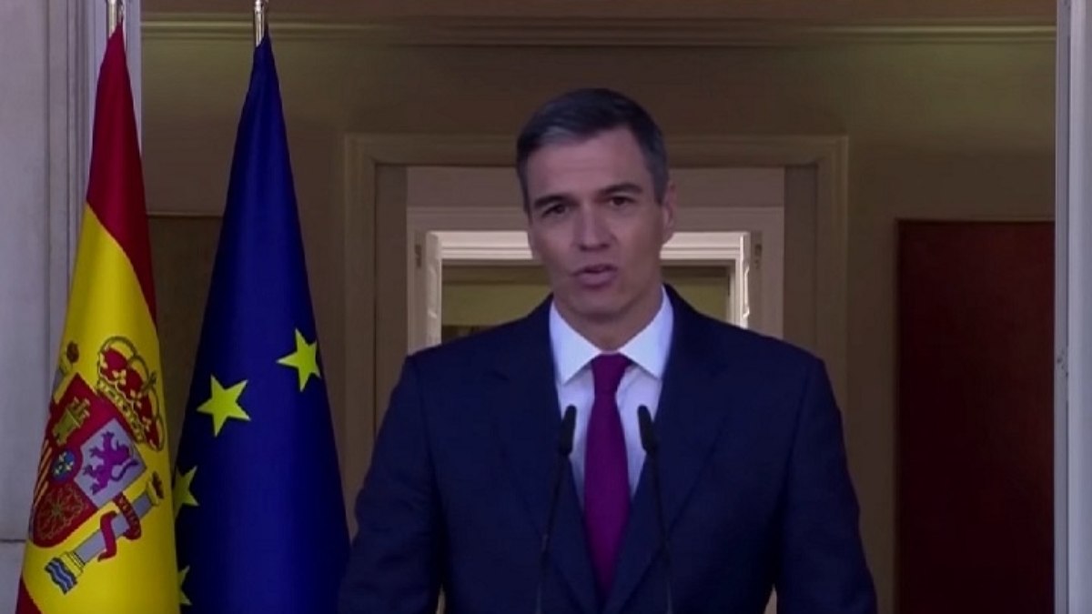 'Estou acompanhando de perto e com preocupação as informações sobre as pessoas desaparecidas e os danos causados pela tempestade', disse o primeiro-ministro Pedro Sánchez.