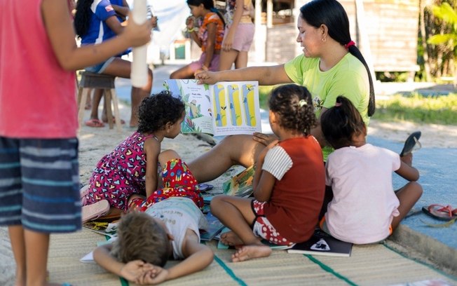 No mês do Educador, ONG celebra professoras da Amazônia No mês do Educador, ONG celebra professoras da Amazônia