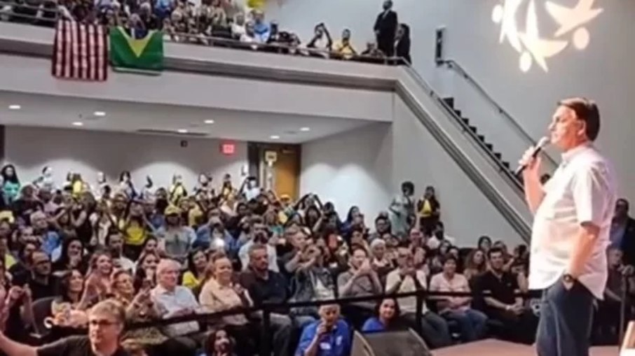 Bolsonaro discursou em evento promovido por uma igreja evangélica da Flórida