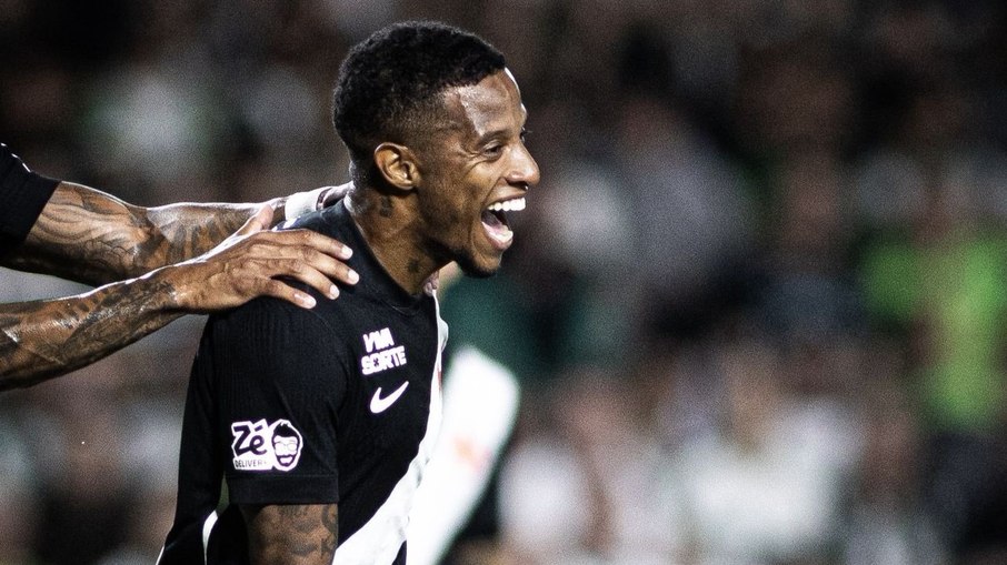 Vasco sofre empate no fim, mas mantém invencibilidade com Renato