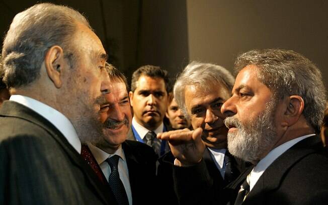 Popularidade de Lula na internet cai com mensagens de apoio à ditadura de Cuba Popularidade de Lula na internet cai com mensagens de apoio à ditadura de Cuba