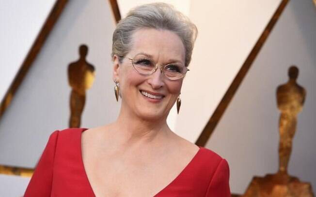 Meryl Streep deixou os cabelos loiros para trás e assumiu os fios brancos 