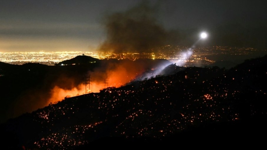 Ventos fortes ajudaram a proliferar as chamas no Incêndio em Palisades 